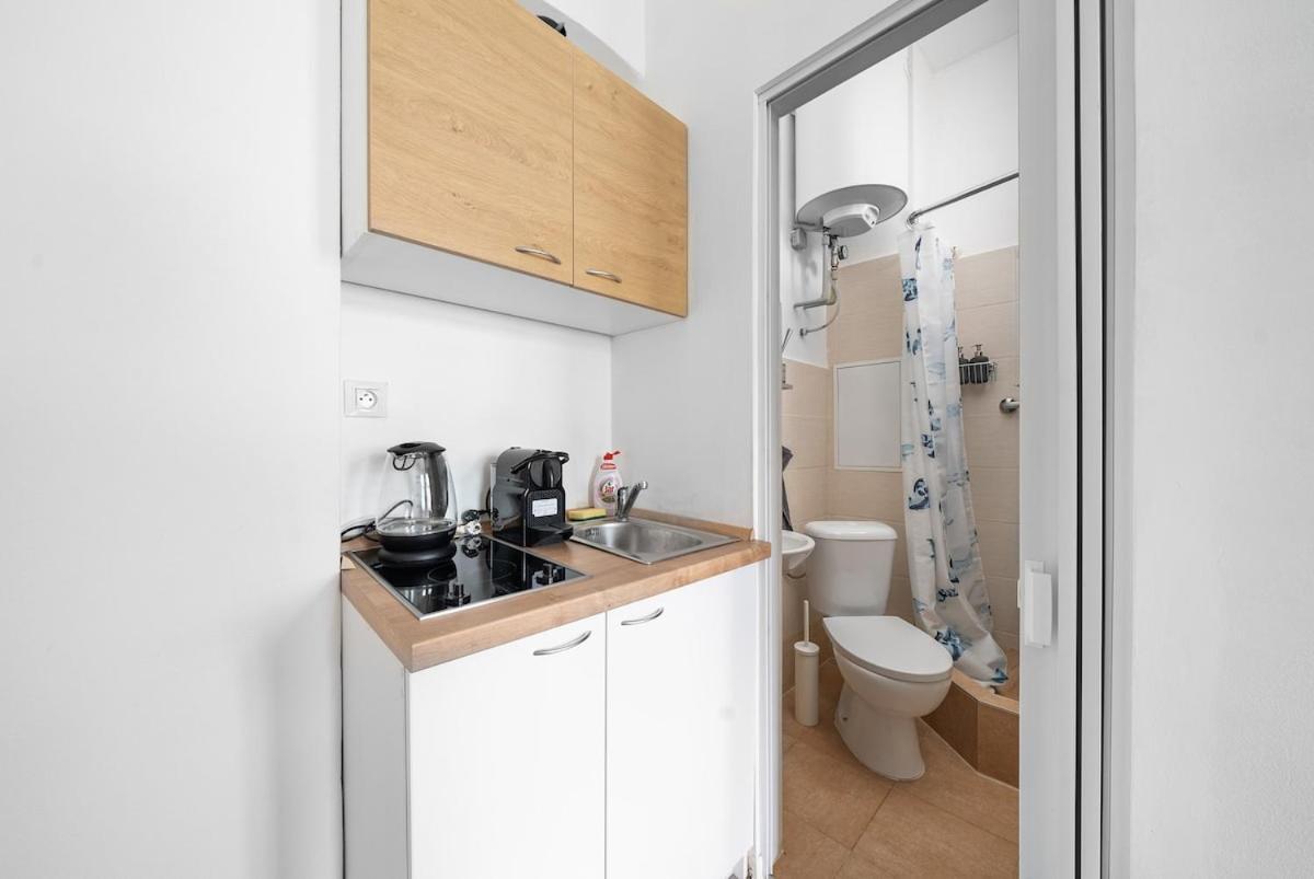 Cozy Near Apartment Prag